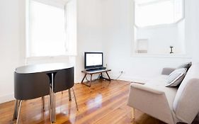 Guestready - Hygge-Style Apartment In Historical Graca